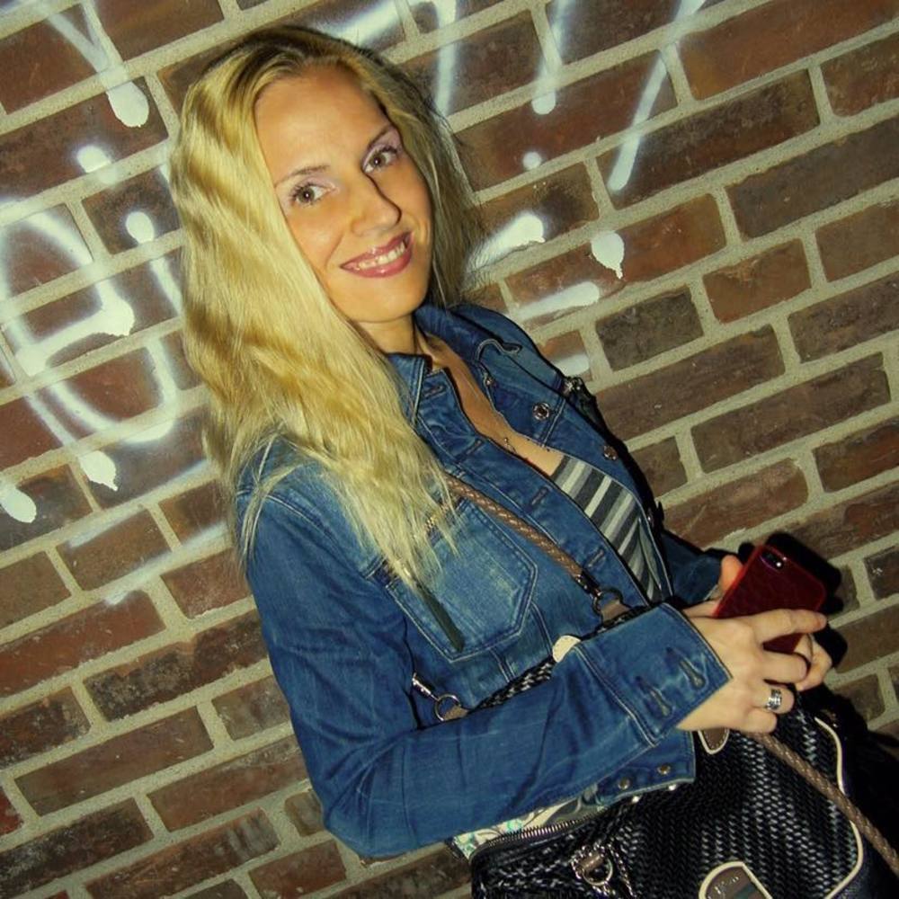 Meet your Posher, Nora